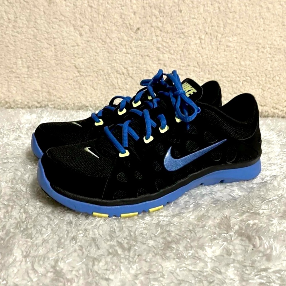 Women’s Nike Flex Supreme TR Sneakers